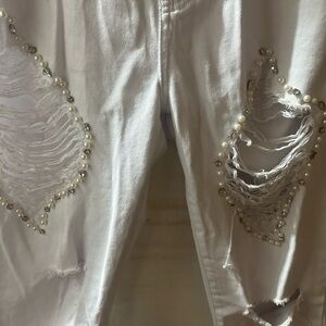 Ashley Stewart White Distressed Capris
